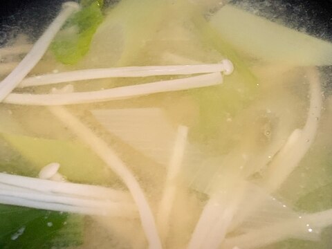 小松菜とえのき、長ネギの味噌汁